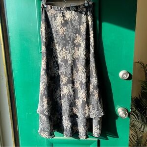 White Stag Black Floral A-Line Layered Skirt with Cream Pattern size small